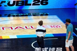 不是哥们！你真会打啊！又帅又能打是吧